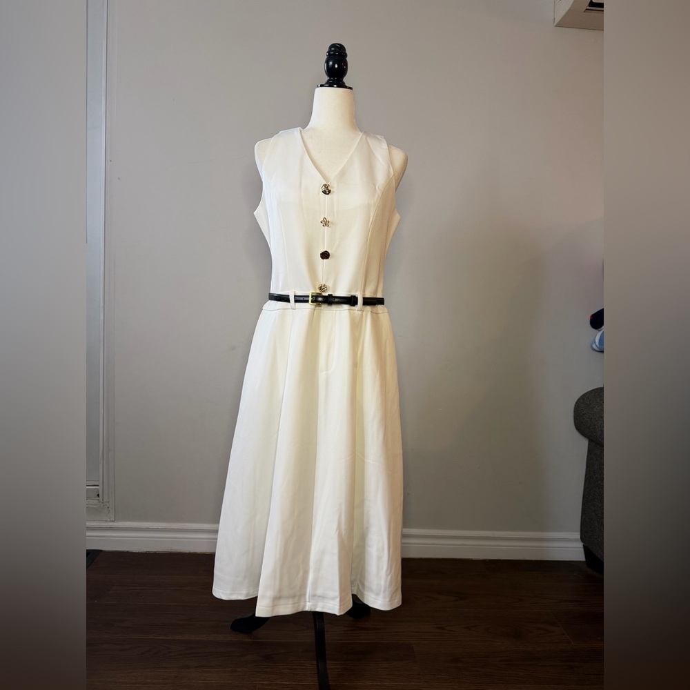 Elegant White Sleeveless Dress with Belt